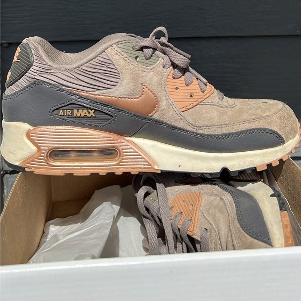 Sold Nike Air Max Sneakers [FREE SHIPPING]
